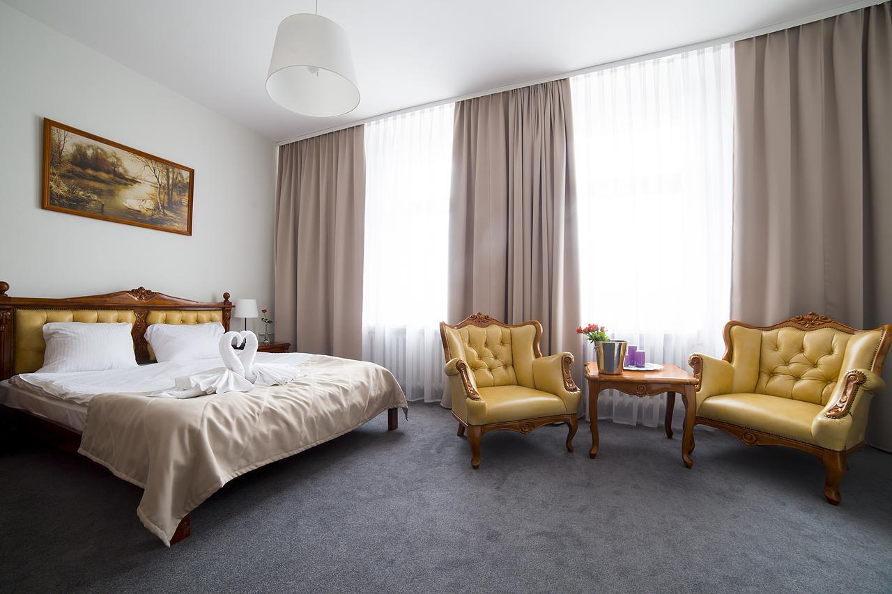 Hotel Opolanka Opole Bagian luar foto